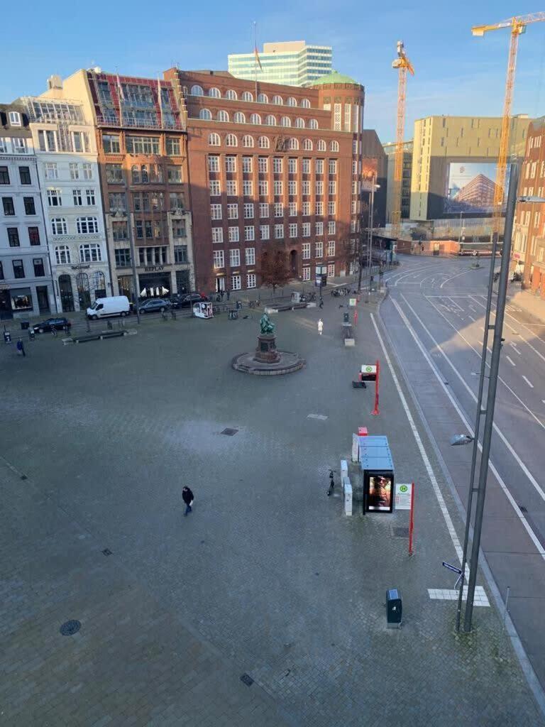 Hamburger Perle Am Gaensemarkt Und Binnenalster Buitenkant foto