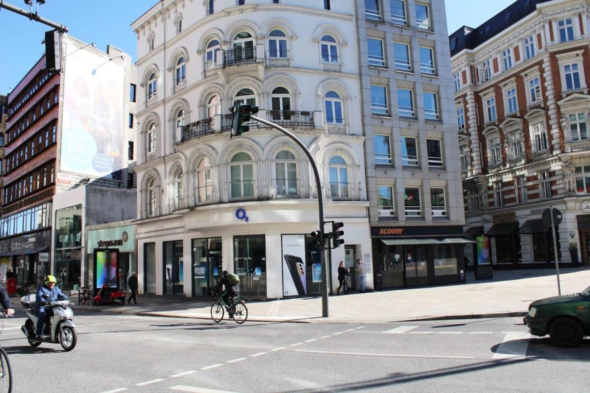 Hamburger Perle Am Gaensemarkt Und Binnenalster Buitenkant foto